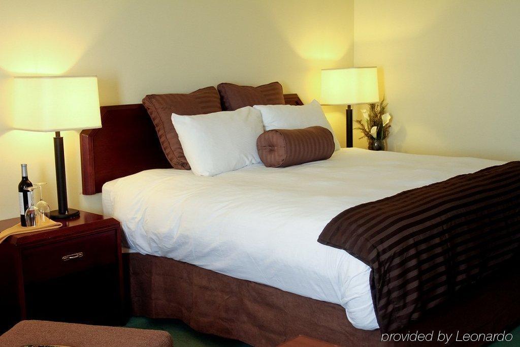 Hotel Western Airport 3*